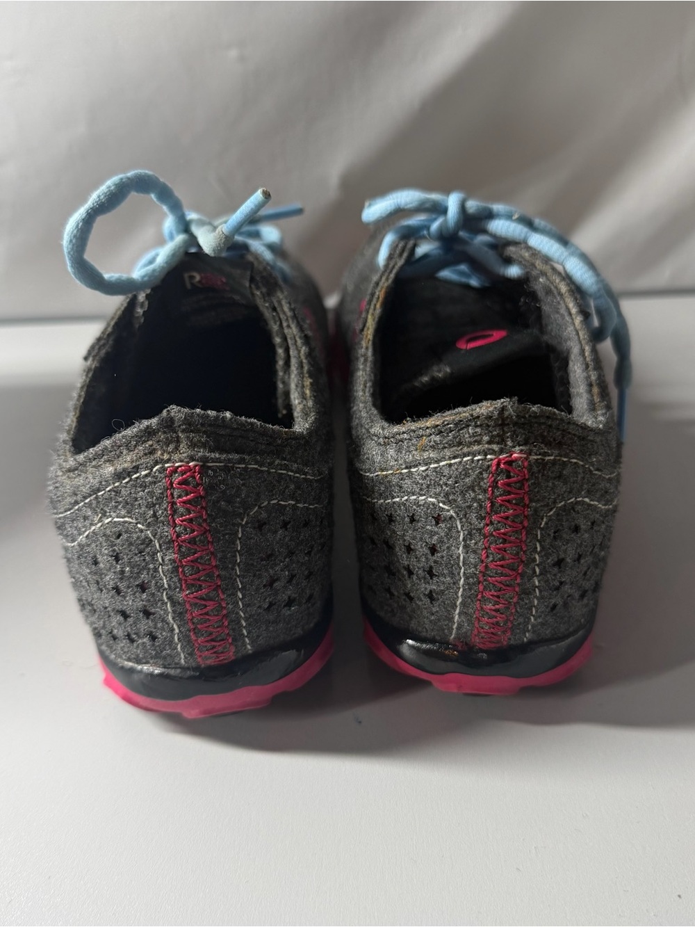 New Balance Gray Sneaker with Pink Accents and Light Blue Laces - Picture 4 of 11